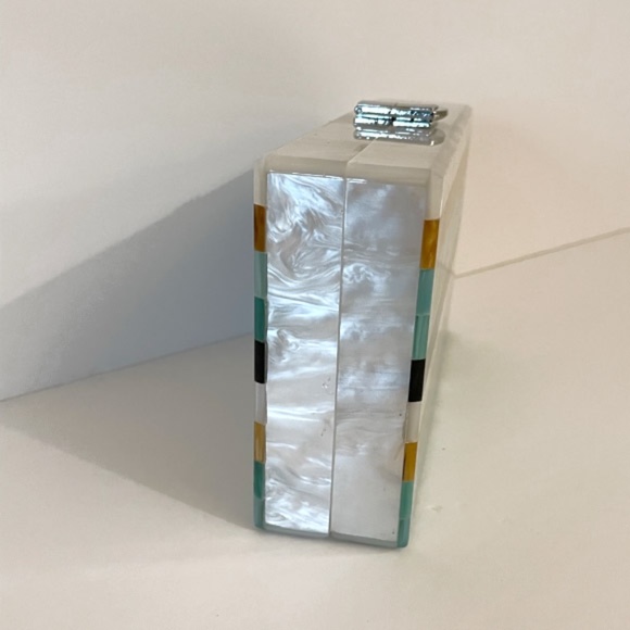 LUCITE EVENING BAG NWT - Picture 6 of 8